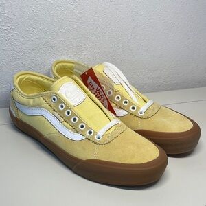 (36) Vans Chima Ferguson 2 Pro Skateboarding Skate Shoes Yellow and Gum Sneakers